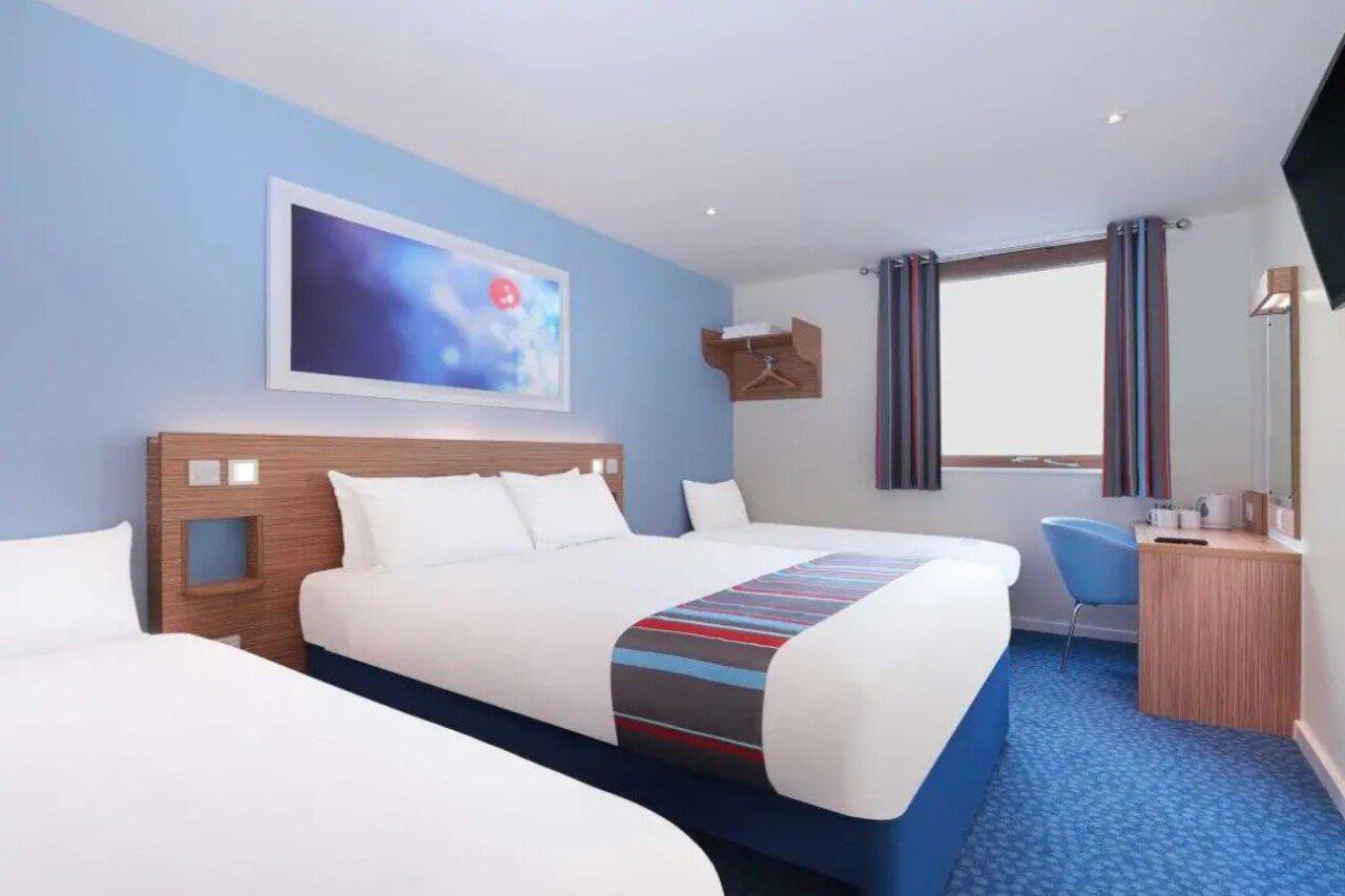 Travelodge Bracknell Central Kültér fotó