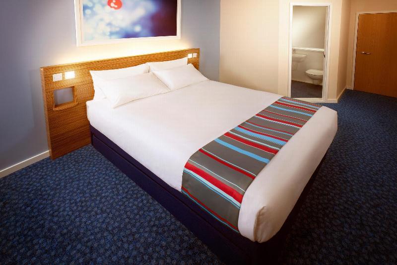 Travelodge Bracknell Central Kültér fotó